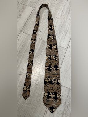 Windsor Floral Pattern Silk Tie